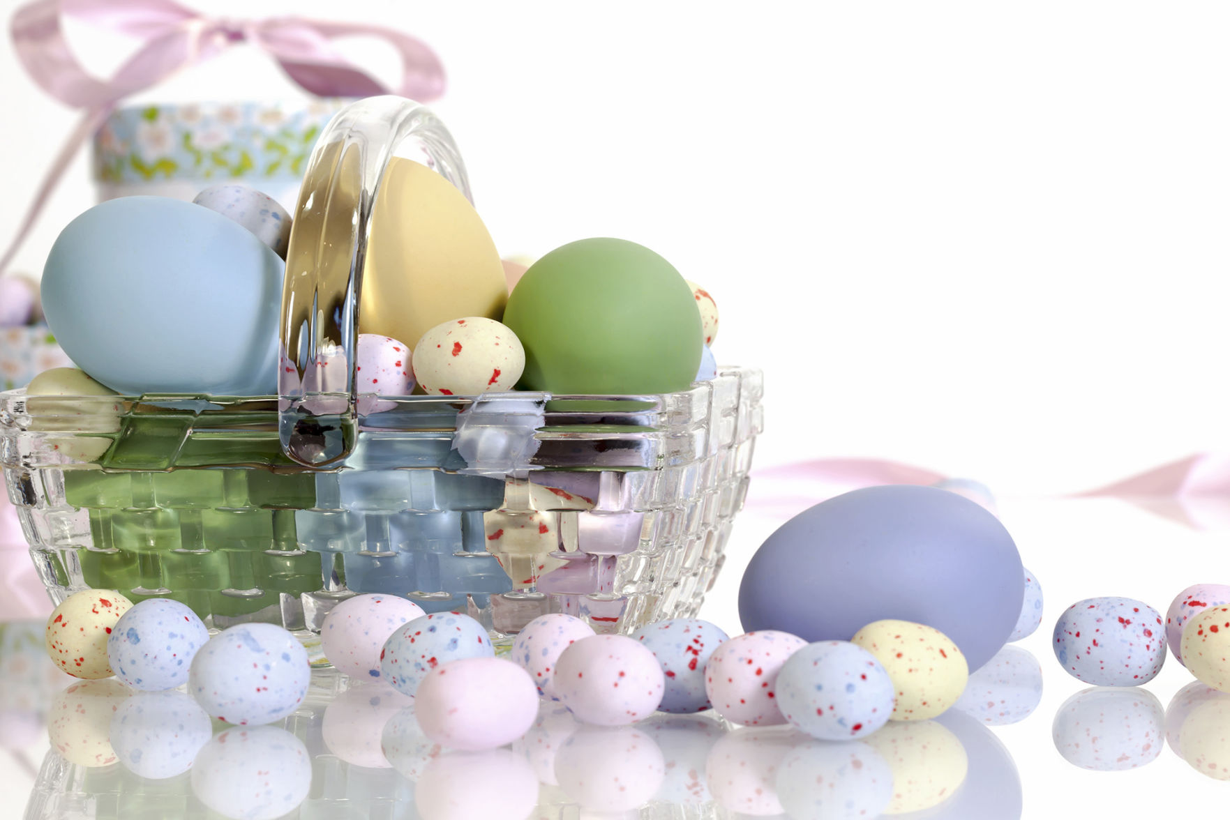 Decorate eggs
